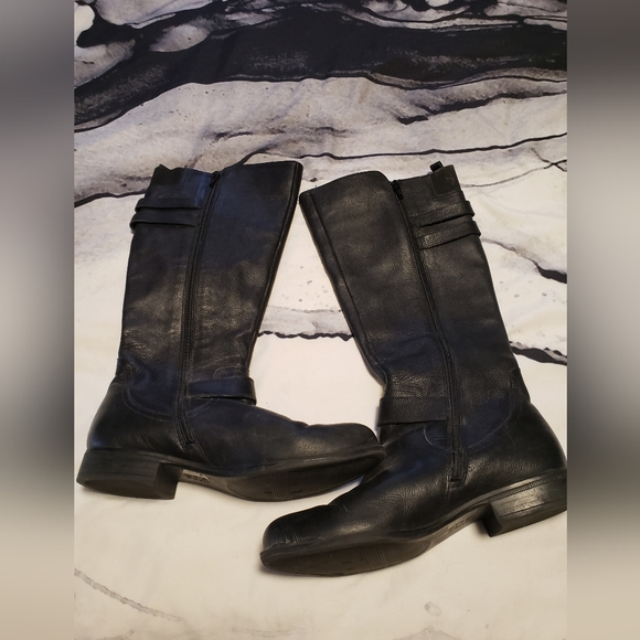 Black Leather Boots - Picture 2 of 3